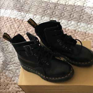 Black Dr. Martens boots size 7